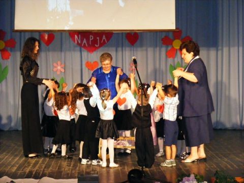 2013-05-05._Anyak napja2