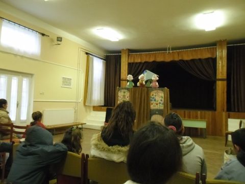 2013.12.15. babszinhaz_Dámóc2