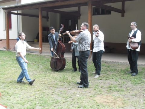 2013pácin (13)_Táncház az óvodában2