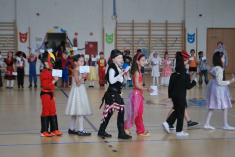2014_02_28_cigánd_iskola farsang (34)