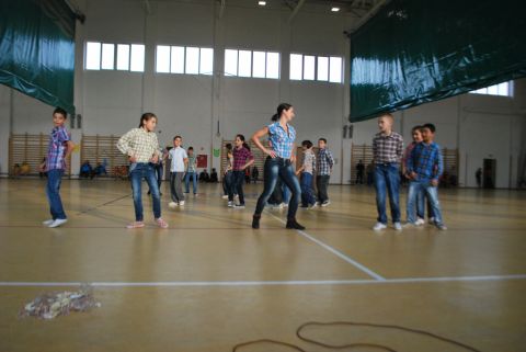 2014_02_28_cigánd_iskola farsang (354)