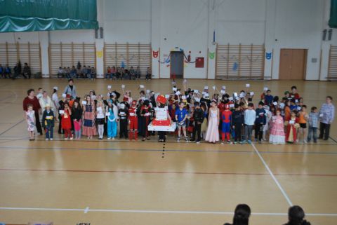 2014_02_28_cigánd_iskola farsang (79)