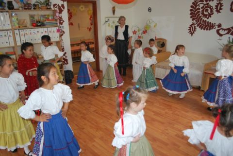 2015_05_05_cigánd_anyák napja (54)