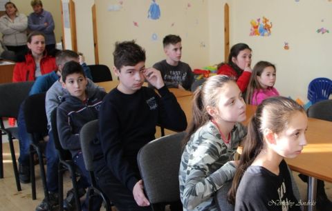 2018_01_23_cigánd_MKH könyvtár (6)