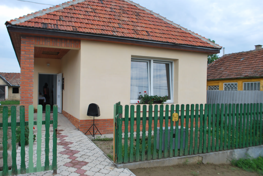 Újabb Szolgáltató pontot adtak át Cigándon