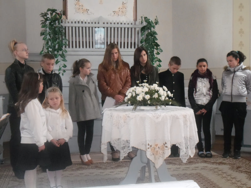 Anyák napi ünnepély a kisrozvágyi Református templomban