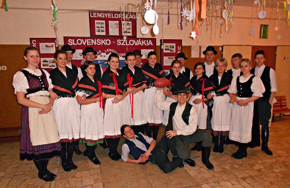 Szlovákiában Farsangoltak a Sarkantyúsok