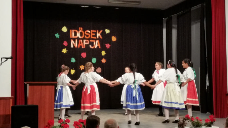 Az időseket köszöntötték Karcsán
