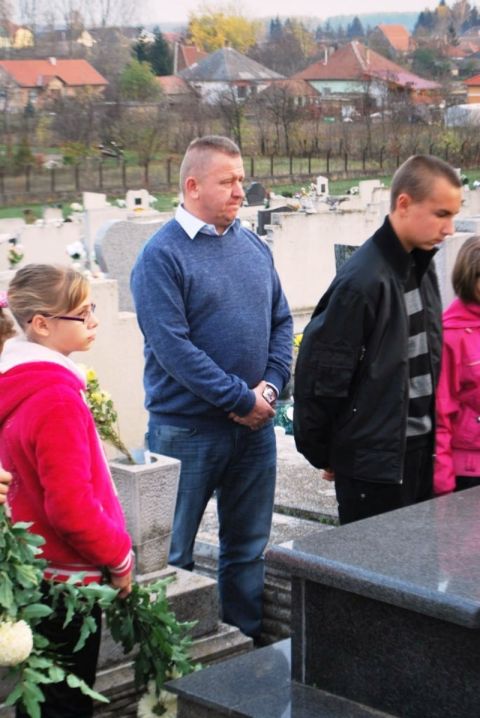 2013_10_29_cigánd_mindenszentek (51)