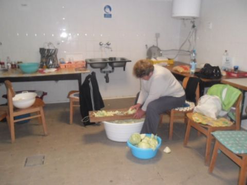 2013_10_30_kisrozvagy_savanyúkáposzta készítés (5)