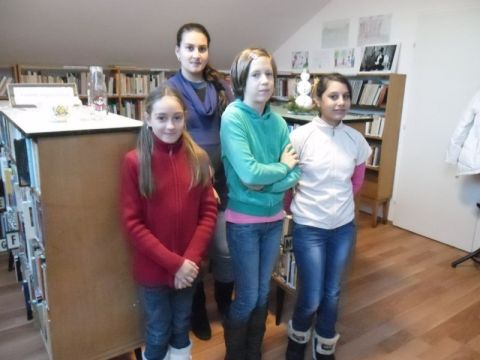 2013_Mikulásváró_kézműves_foglalkozás (18)