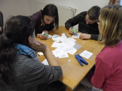 2013_Mikulásváró_kézműves_foglalkozás (25)