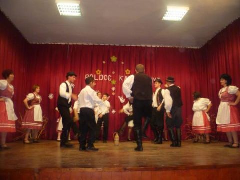2013.12.22.Első karácsonyi műsor Semjénben (27)