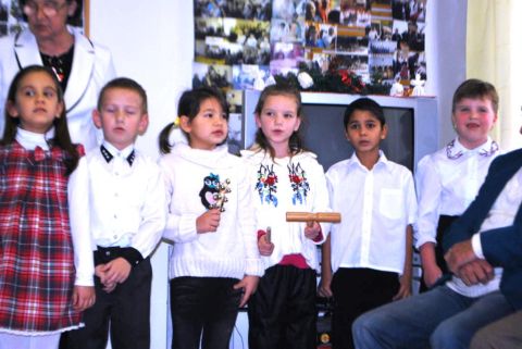 2013_12_17_cigánd_karácsony az idősek klubjában (24)