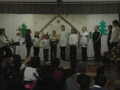 adventi_hangverseny_révleányvár_2013.12 (13)