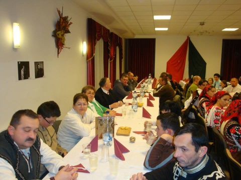 csangok_2013_dec_faluhaz (10)