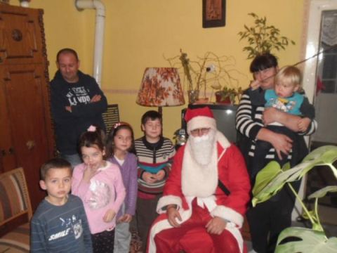 házhoz_járt_ a_mikulás_révleányvár_2013_12_06 (14)