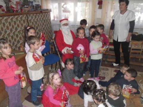 mikulás_képek_révleányvár_2013.12 (42)