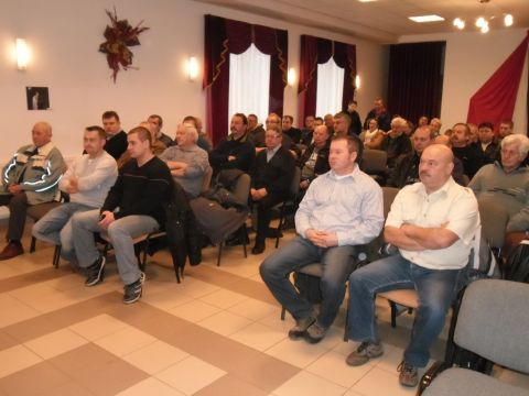 2014_horgaszgyulles_faluhaz (4)