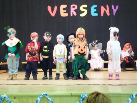 14.02.28._Nagyrozvagy_Jelmezverseny(16)
