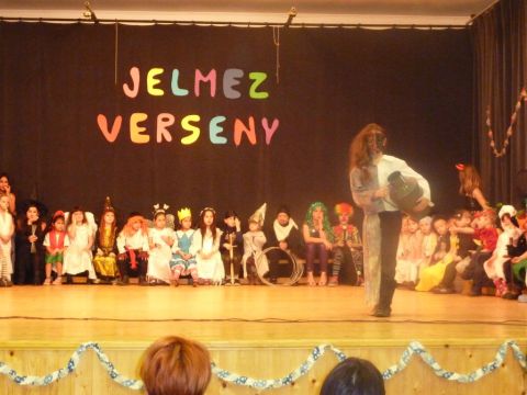 14.02.28._Nagyrozvagy_Jelmezverseny(29)