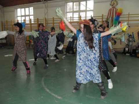 2014_farsang_az_iskolában_pacin (2)