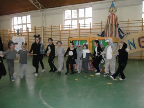 2014_farsang_az_iskolában_pacin (35)
