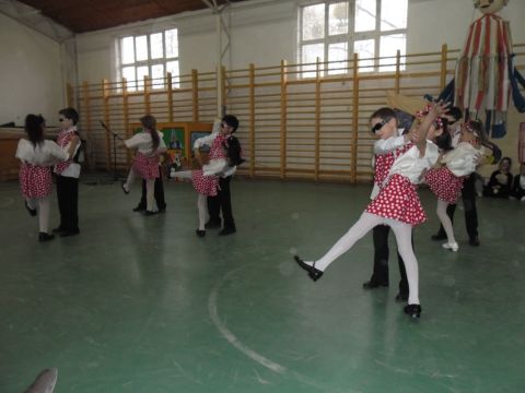 2014_farsang_az_iskolában_pacin (39)