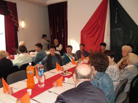 2014_idosek_farsangja_pacin (25)