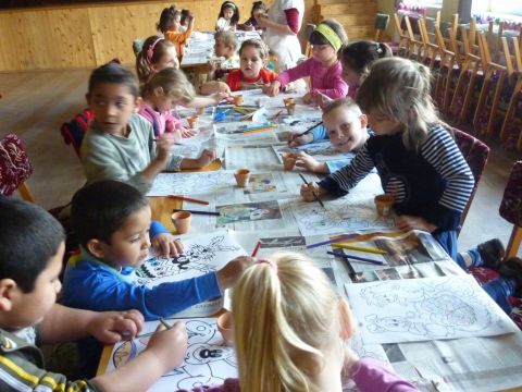 14.04.16._Nagyrozvagy_Jatszohaz(6)