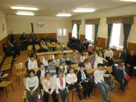 költészet_napja_révleányvár_2014.04 (2)