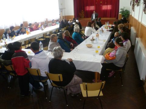 2014.05.04. Anyáknapja Semjénben (10)