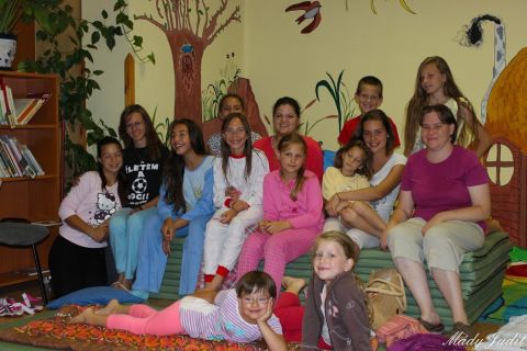 2014_07_04_cigánd_pizsama_party (18)