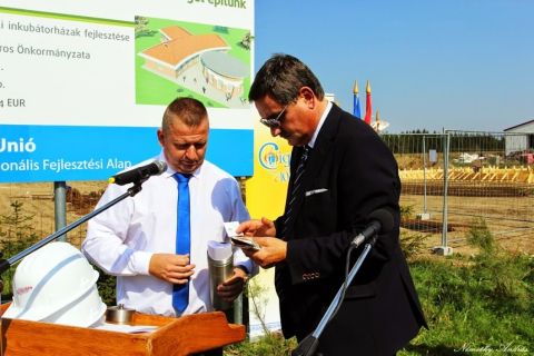 2014_09_19_cigánd_LEADER_Inkubátorház_alapkőletétel (15)