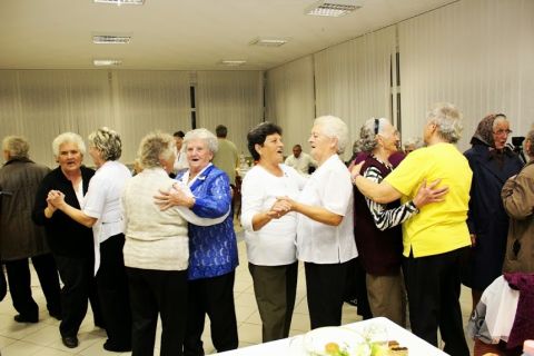 2014_10_03_cigánd_idősek_napja (43)