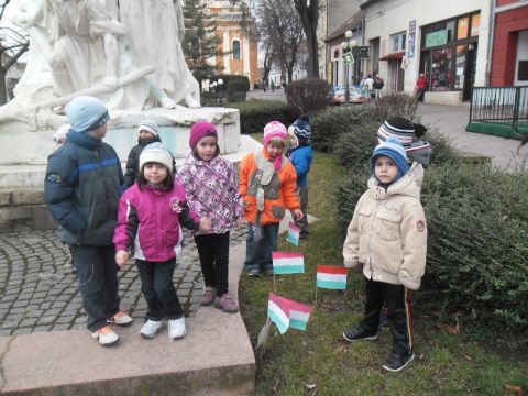 ovisok a Kossuth szobornál (7)
