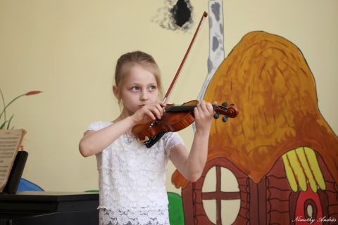 2015_04_11_cigánd_II. Amatőr író-költő pályázat (4)