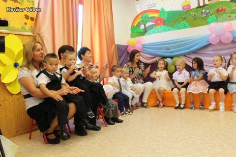 2017_06_30_cigánd_ballagás a bölcsiben (17)
