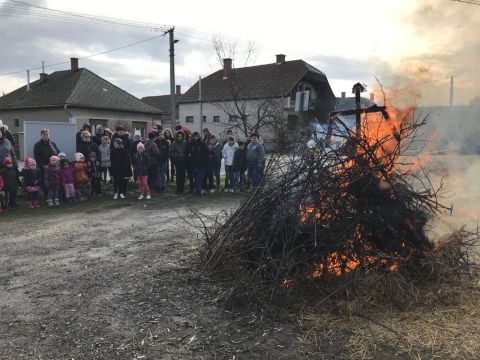 kiszebáb égetése+szikes (4)